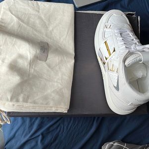 Valentino Garavani Size 40 Mens Mid-Top